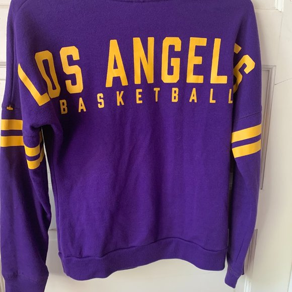LA Lakers Vintage Pullover Hoodie Sweatshirt Purple with Yellow Detail - Small - Picture 5 of 6